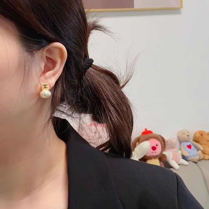 Ch**el earrings